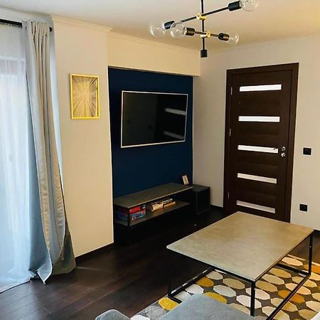 Aparthotel City Center Targu Ocna Bagian luar foto