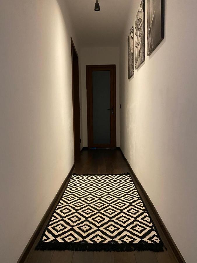 Aparthotel City Center Targu Ocna Bagian luar foto